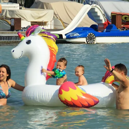 Aquilo Panorama Otel Tihany