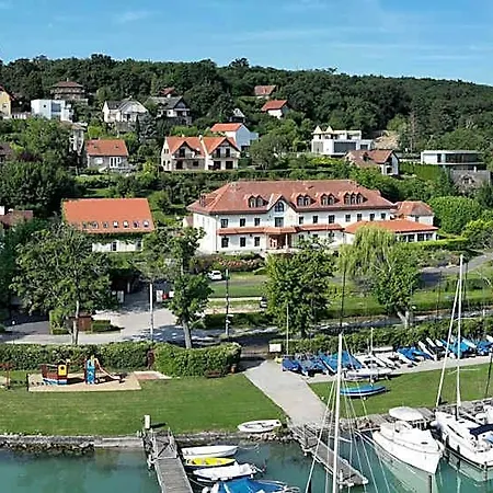 Aquilo Panorama 3* تيهاني